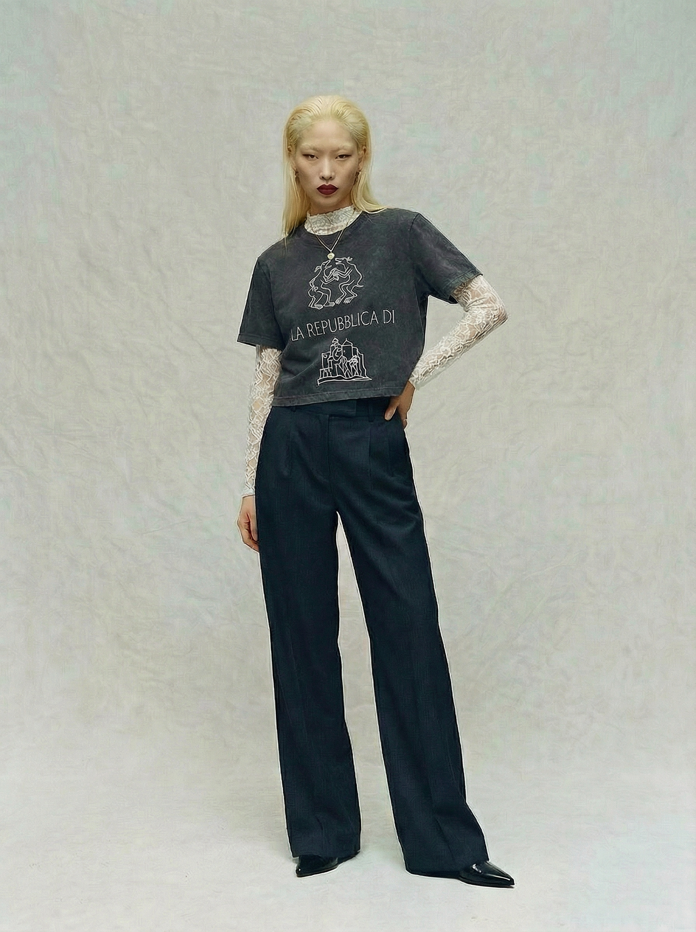 Emblem Crop Tee