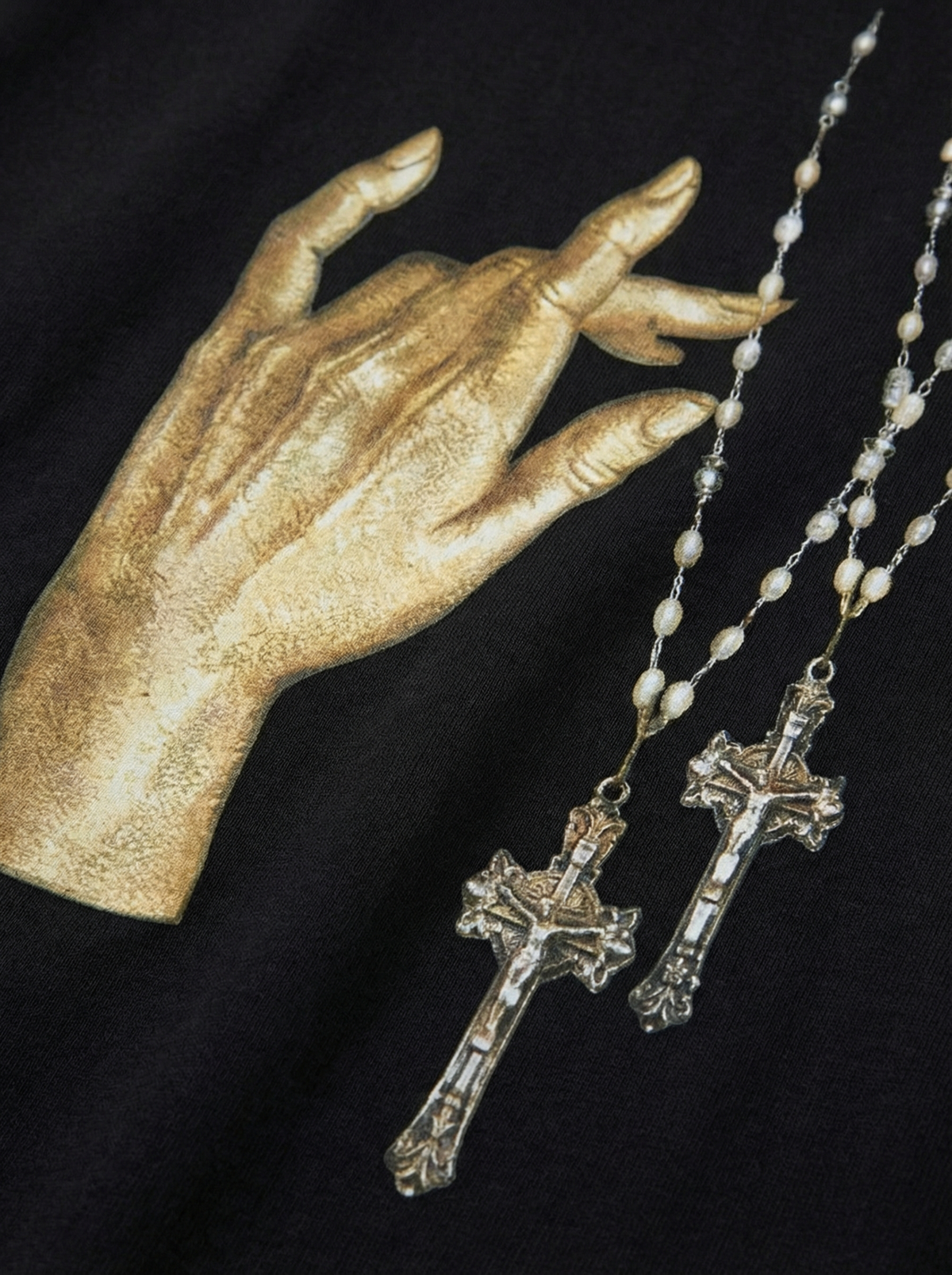 Papal Longsleeve in black, print detail