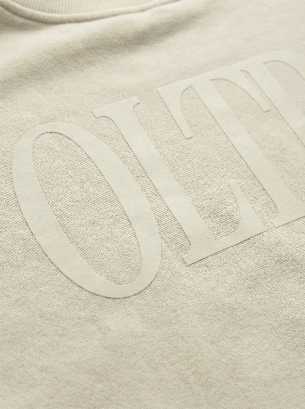 Oltre Crewneck in butter, print detail