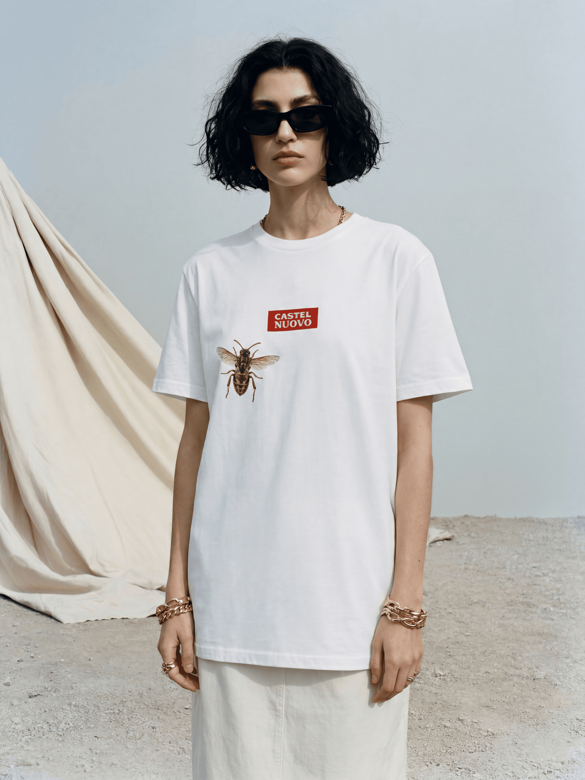 Apis Tee