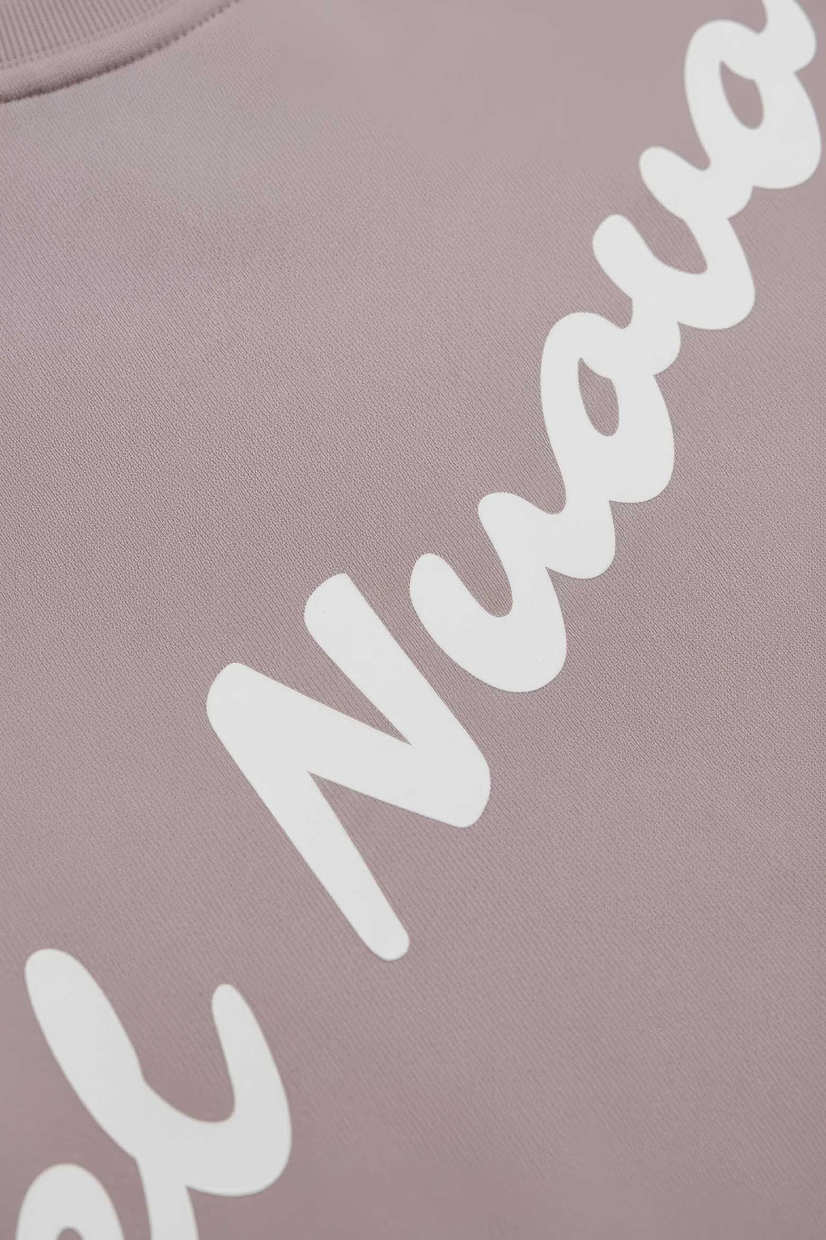 Mini Script Crewneck in light pink, print detail