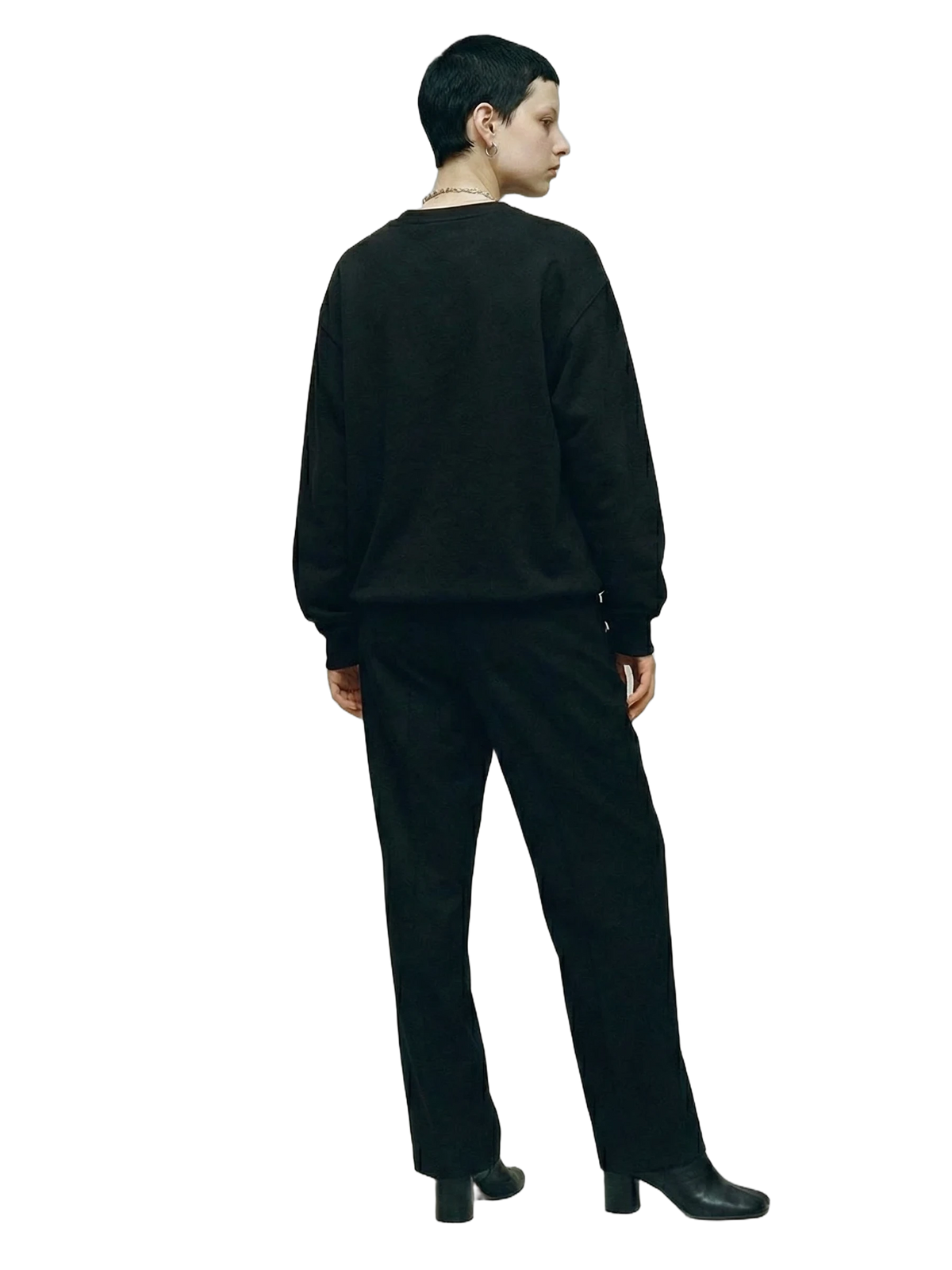 Manus Dei Crewneck in black, women's cut
