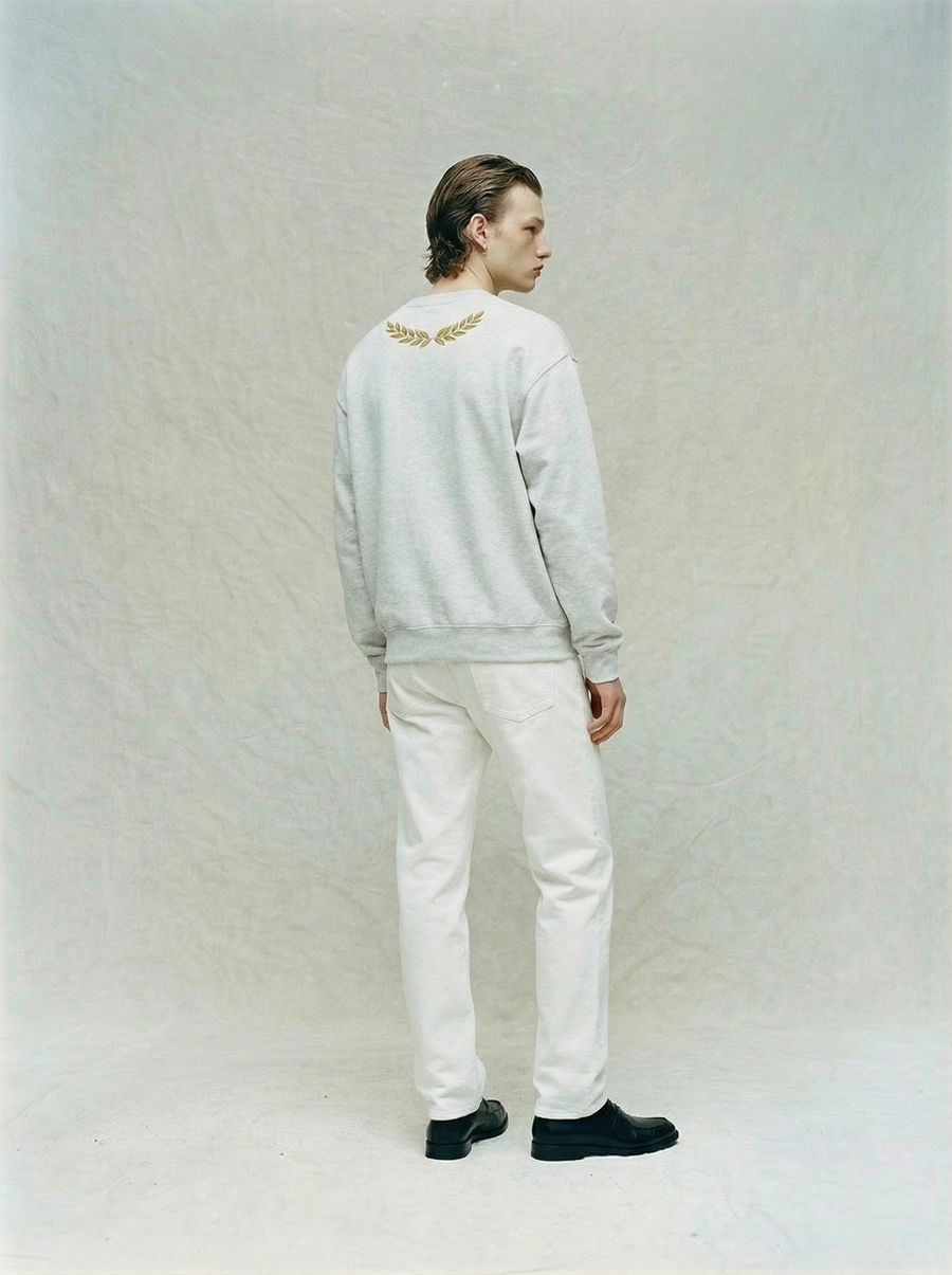 Ruina Crewneck