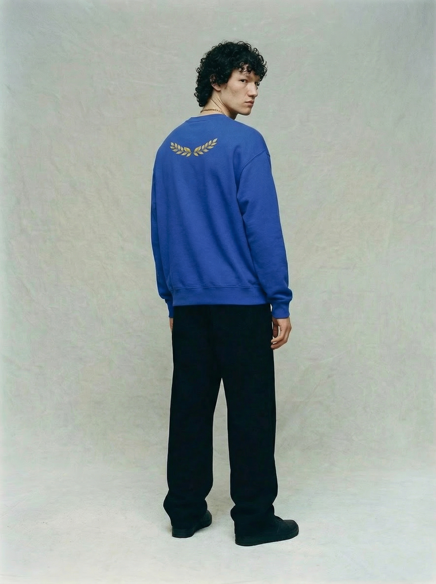 Ruina Crewneck