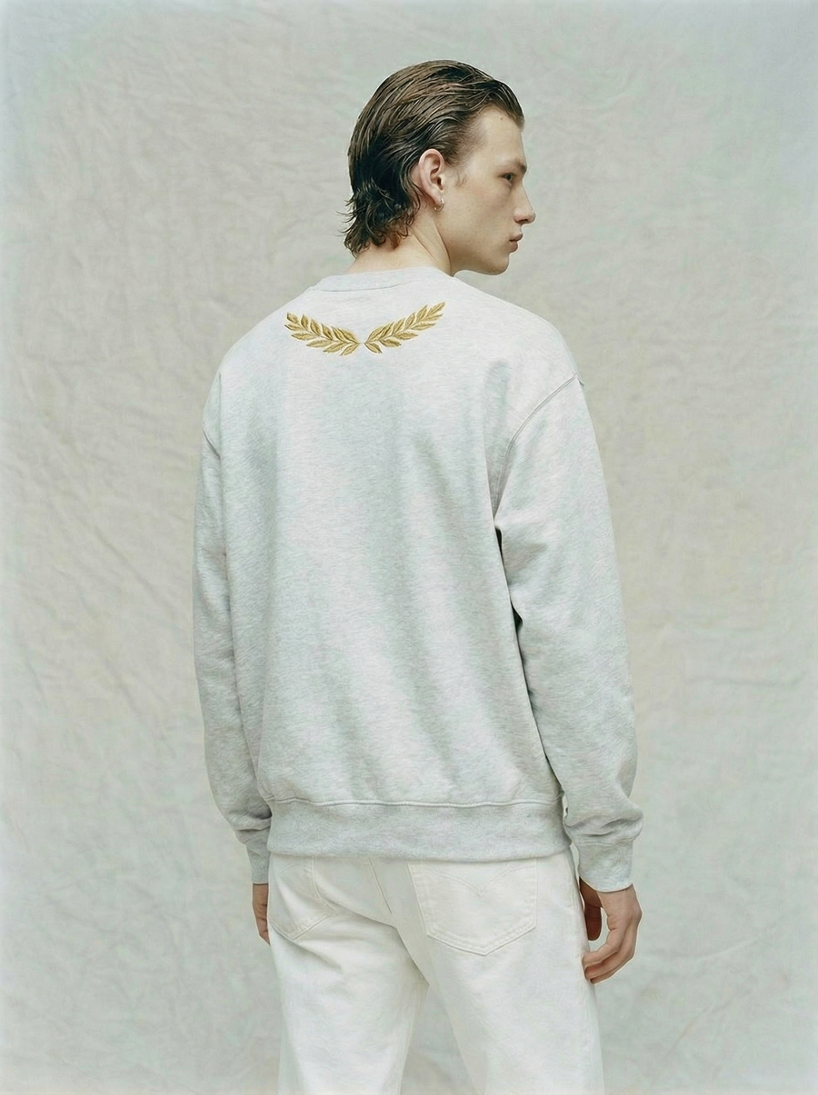 Ruina Crewneck